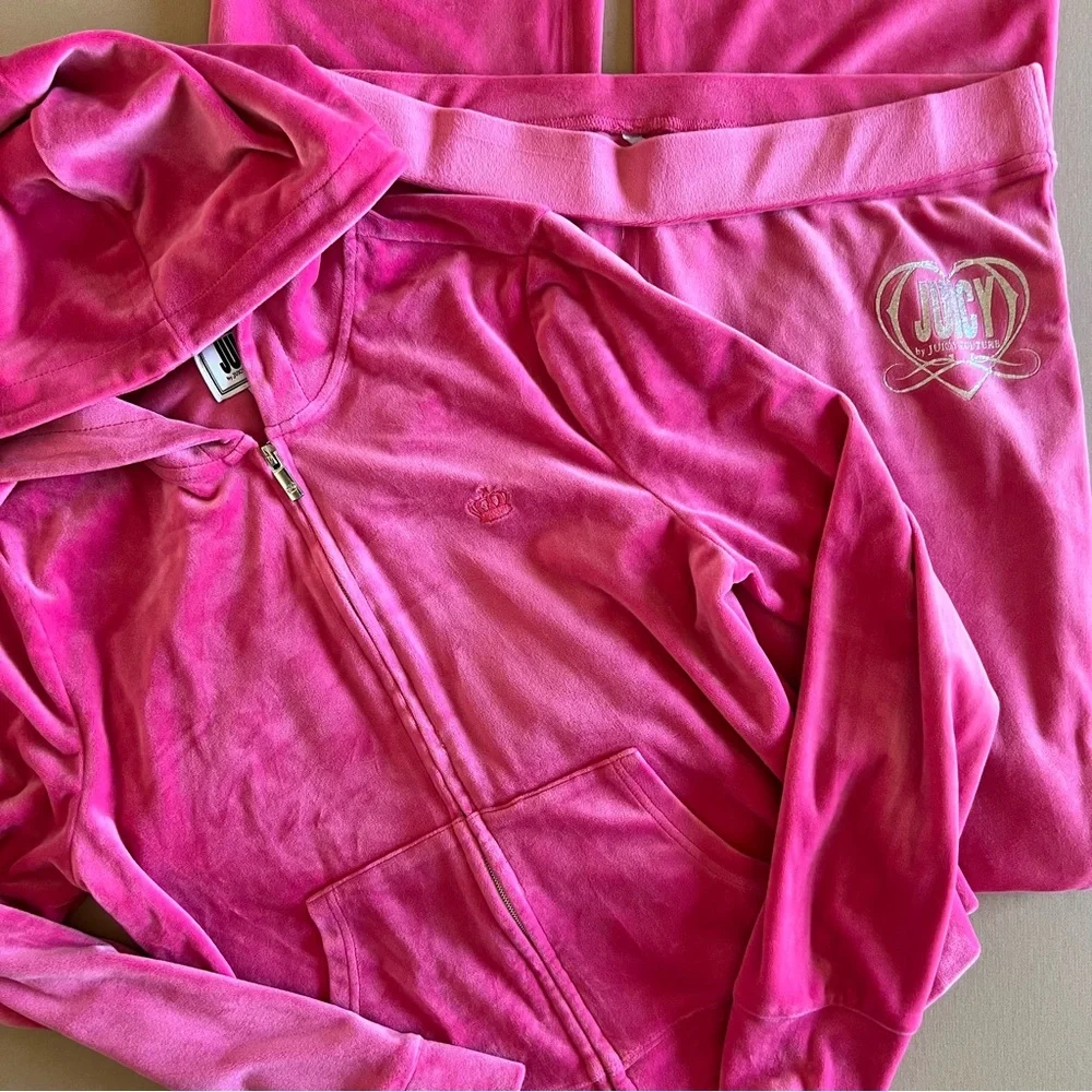 Throwback Juicy Couture Hot Pink Velour Set - Picture 2 of 8